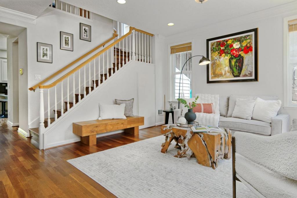1687 Via Cortina Property Photo 8
