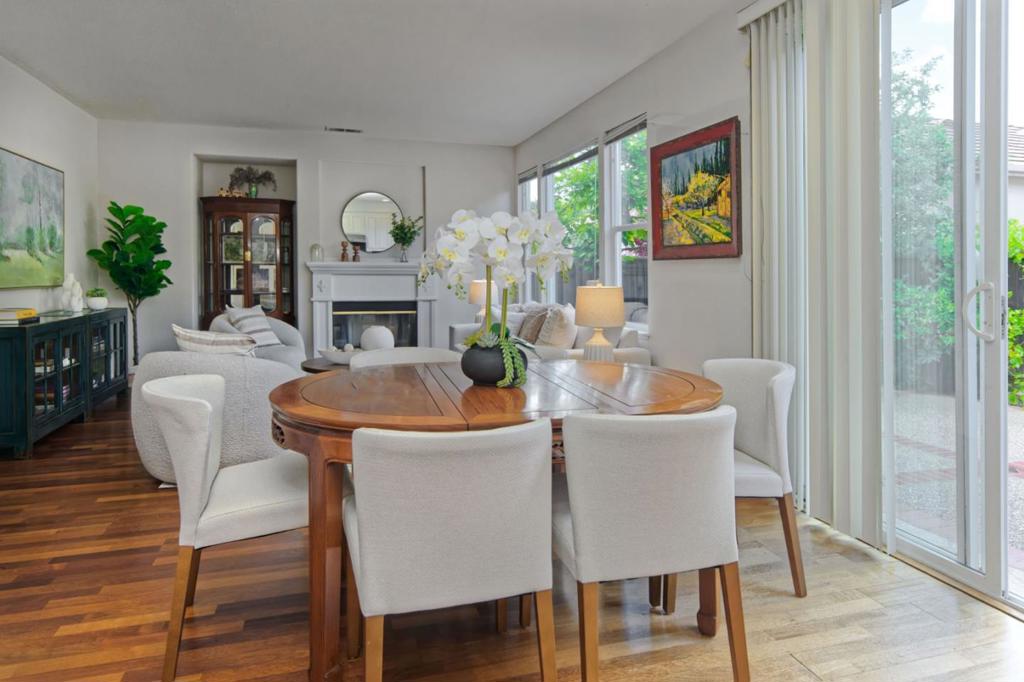 1687 Via Cortina Property Photo 9