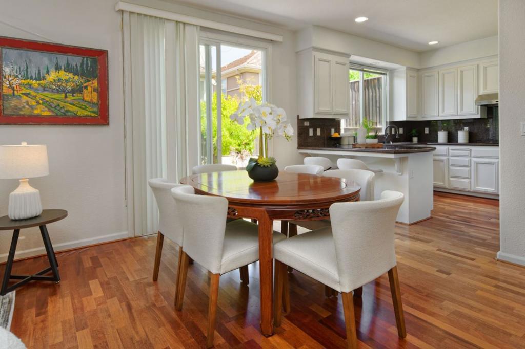 1687 Via Cortina Property Photo 10