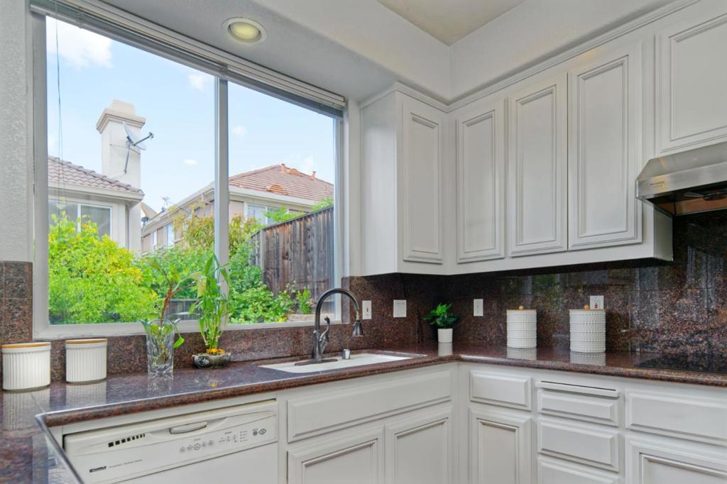 1687 Via Cortina Property Photo 14
