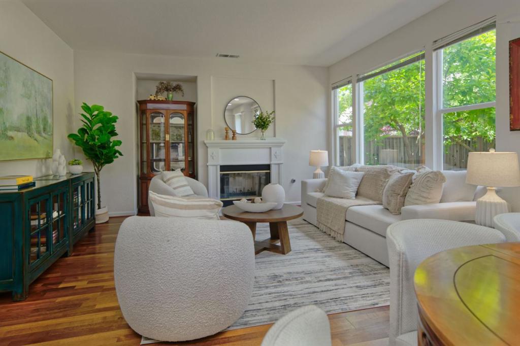 1687 Via Cortina Property Photo 16