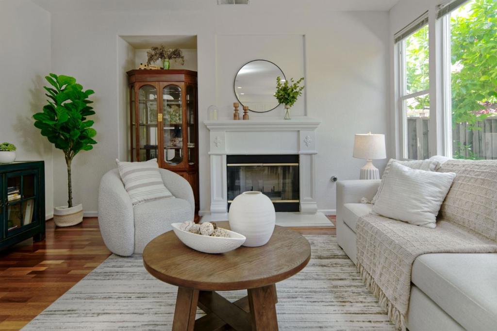 1687 Via Cortina Property Photo 17