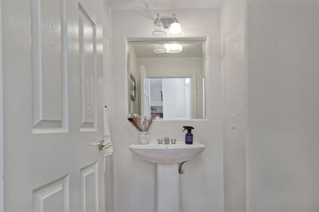 1687 Via Cortina Property Photo 19