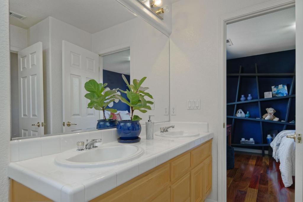 1687 Via Cortina Property Photo 34