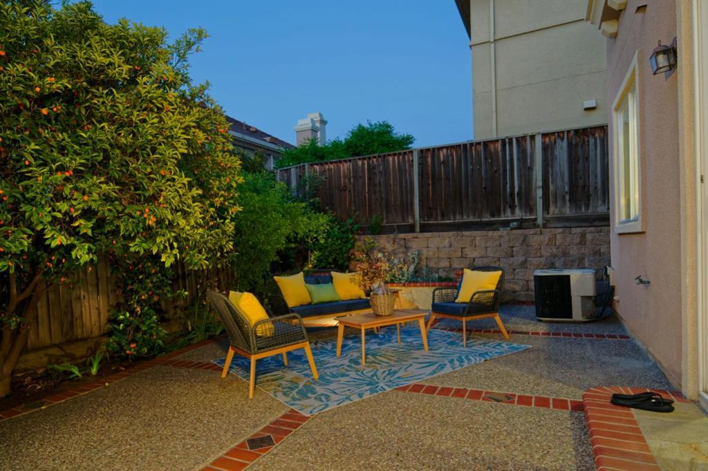 1687 Via Cortina Property Photo 41