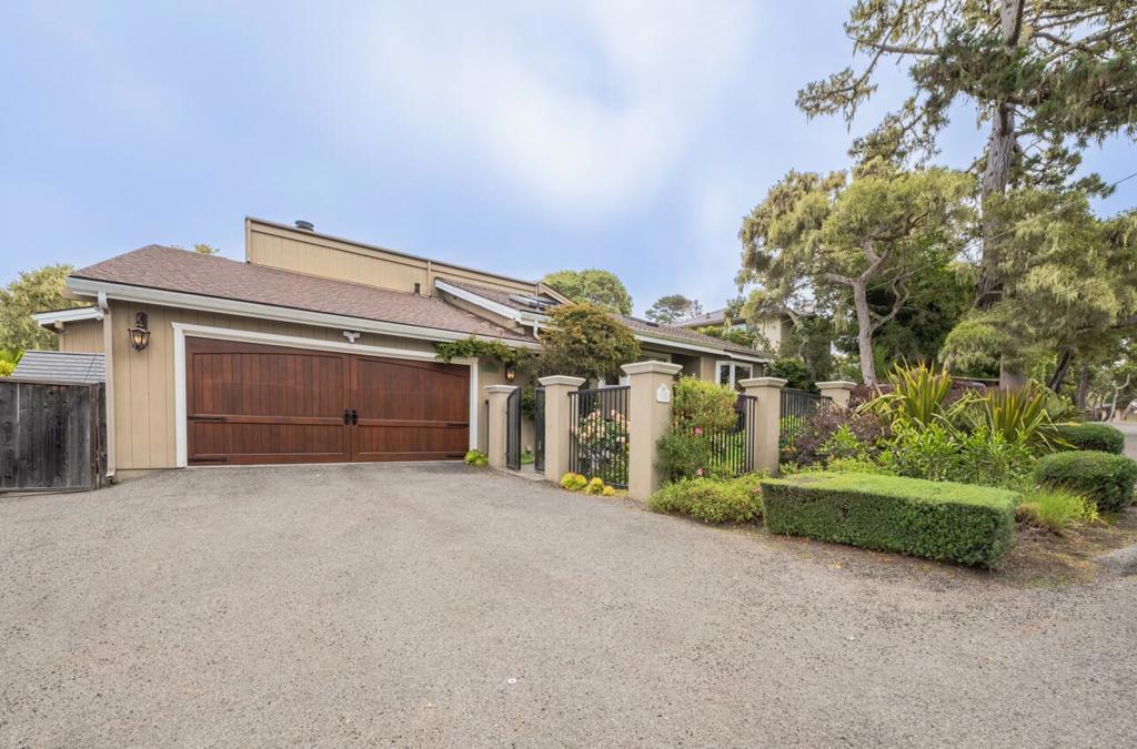 1093 Presidio Road