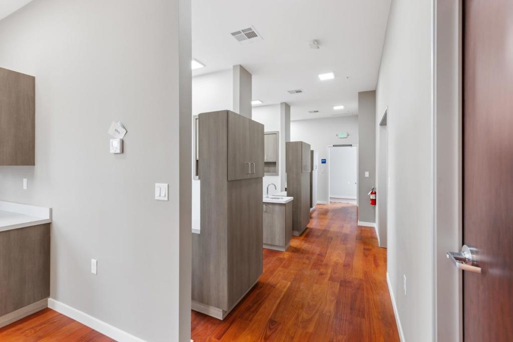 420 Peninsula Avenue 3 Property Photo 1