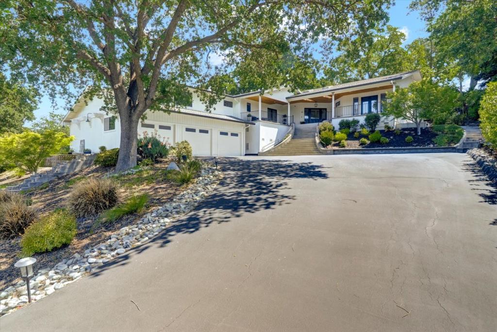 80 Via Aspero Property Photo 1