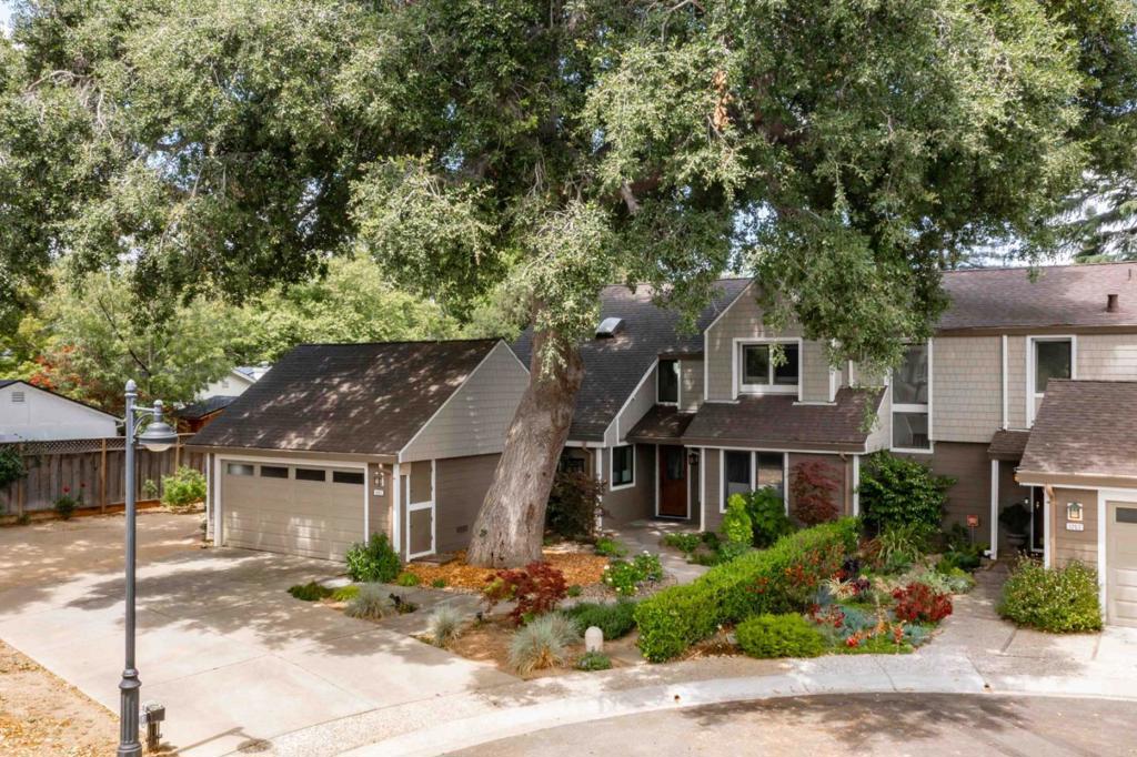1261 Setareh Court Property Photo