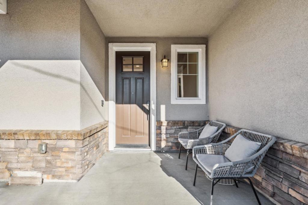 2709 Delaney Court