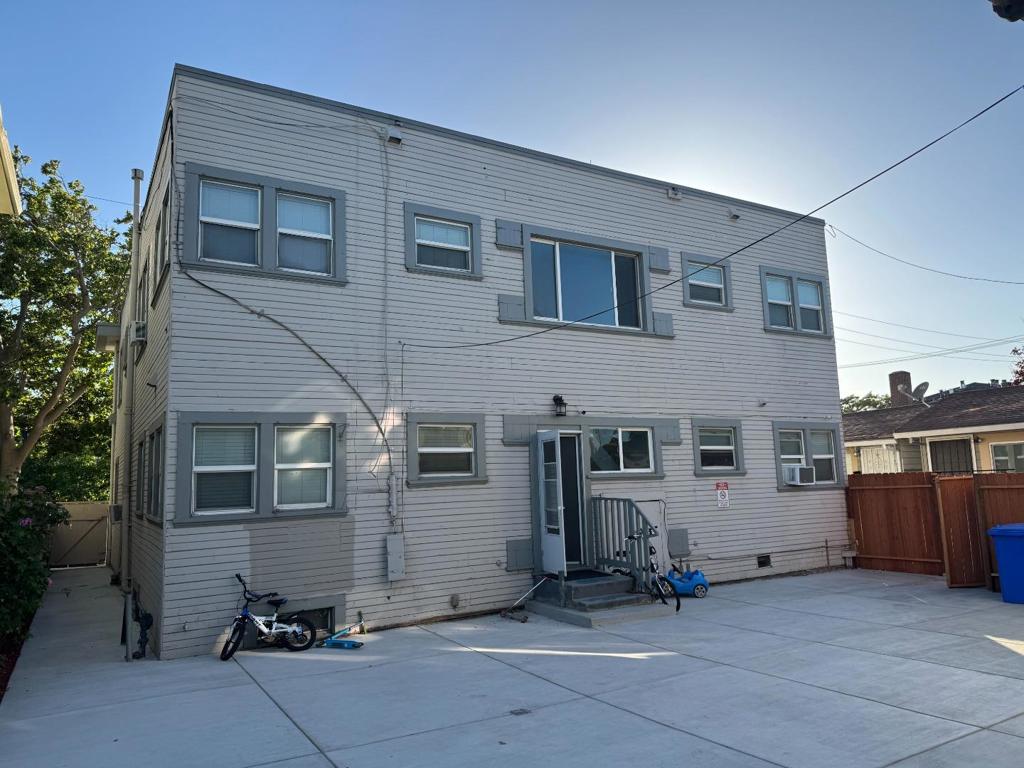 70 N 10th Street Property Photo 5