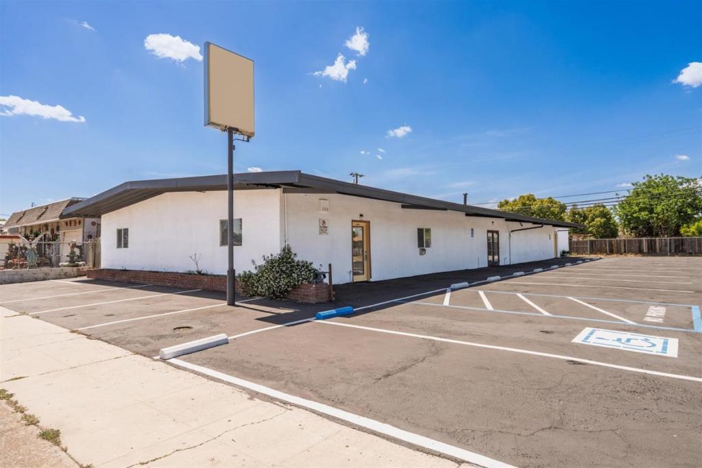 1312 Robertson Boulevard Property Photo 1