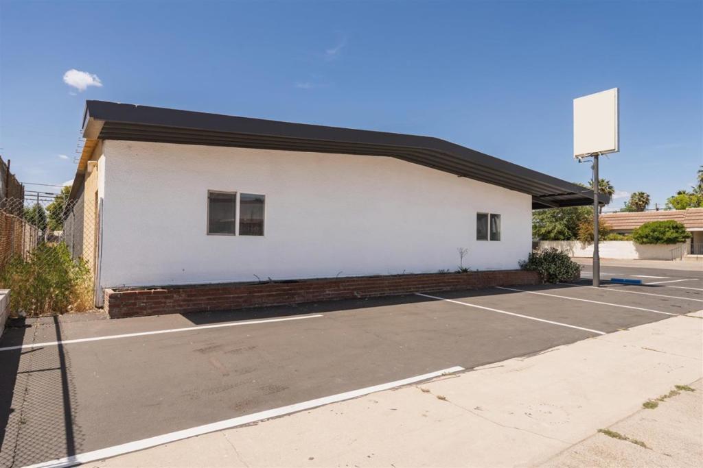 1312 Robertson Boulevard Property Photo 2