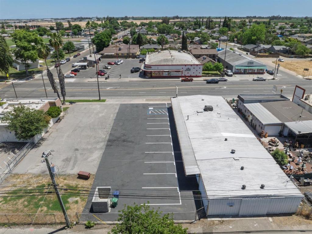 1312 Robertson Boulevard Property Photo 8