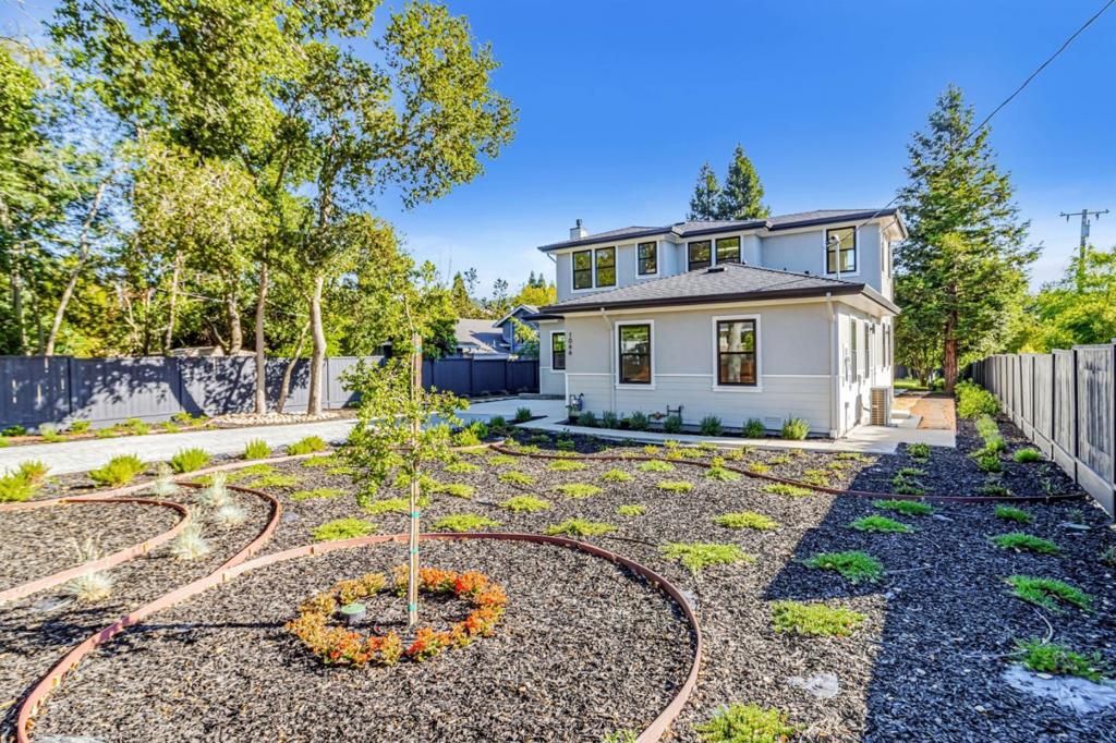 1066 Larch Avenue Property Photo 3