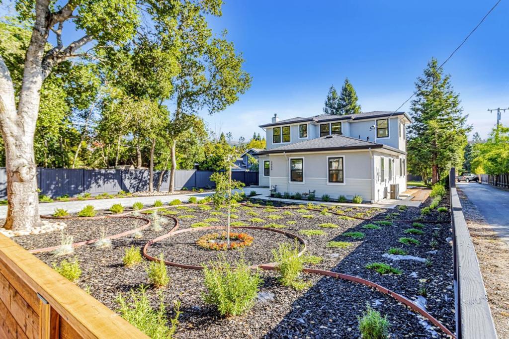 1066 Larch Avenue Property Photo 4