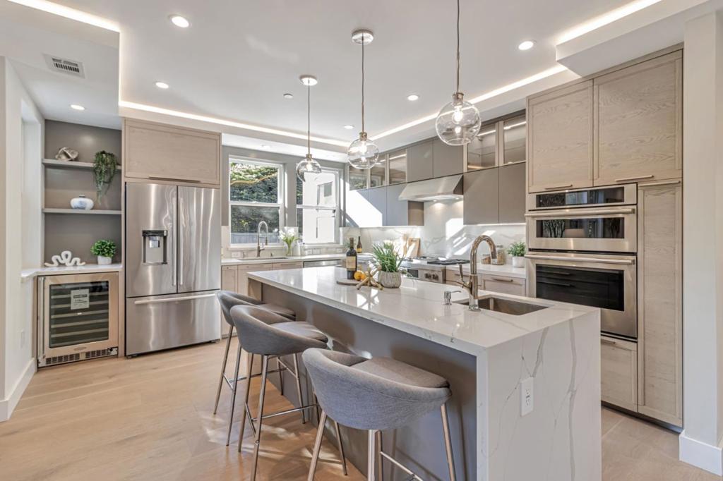 1066 Larch Avenue Property Photo 28