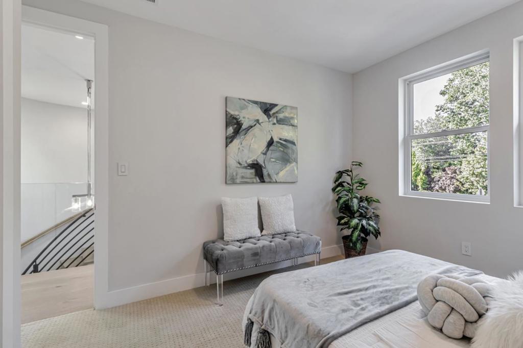 1066 Larch Avenue Property Photo 47