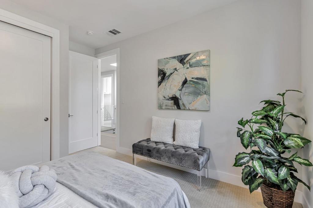 1066 Larch Avenue Property Photo 48