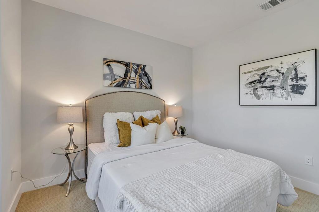 1066 Larch Avenue Property Photo 50