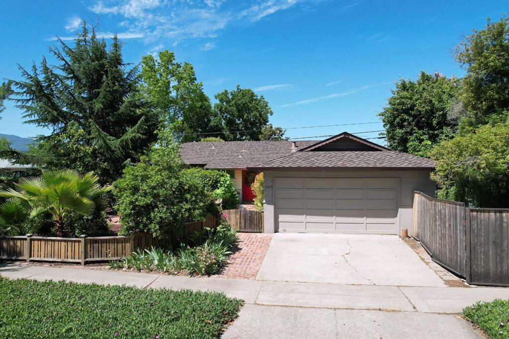 2685 Custer Drive Property Photo 1