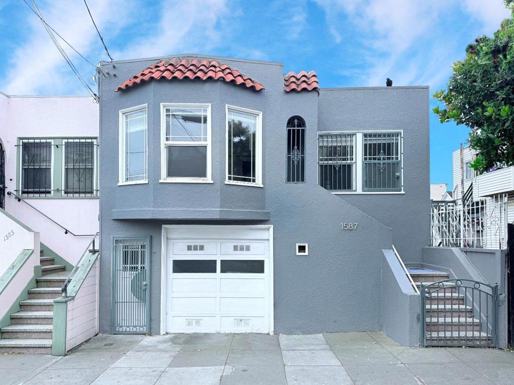 1587 Revere Avenue Property Photo 1