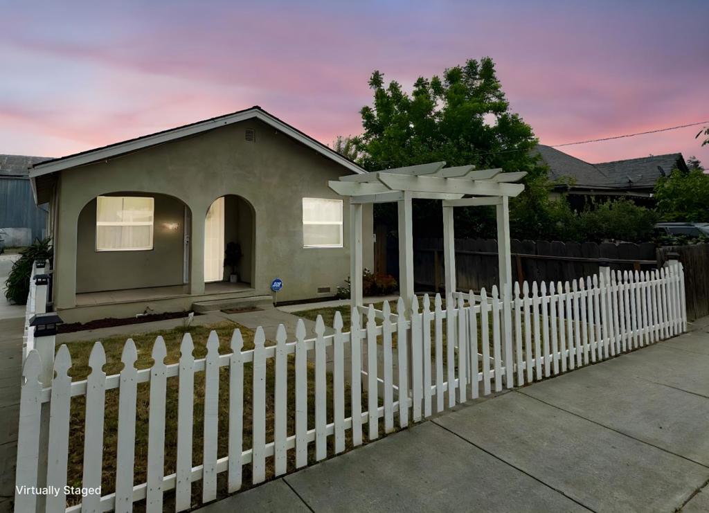 76 Hawkins Street Property Photo 1