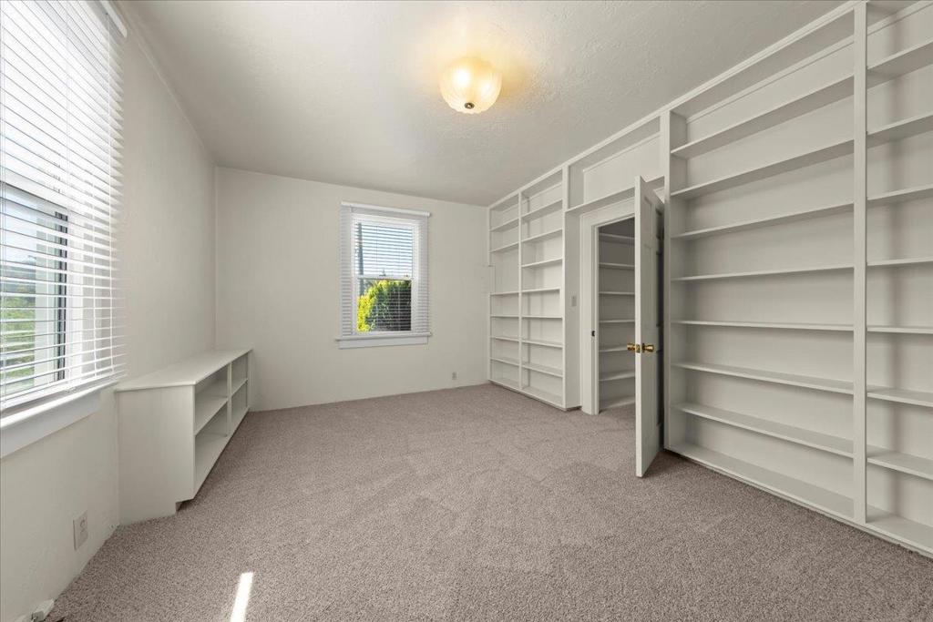 Hall Road Property Photo 17