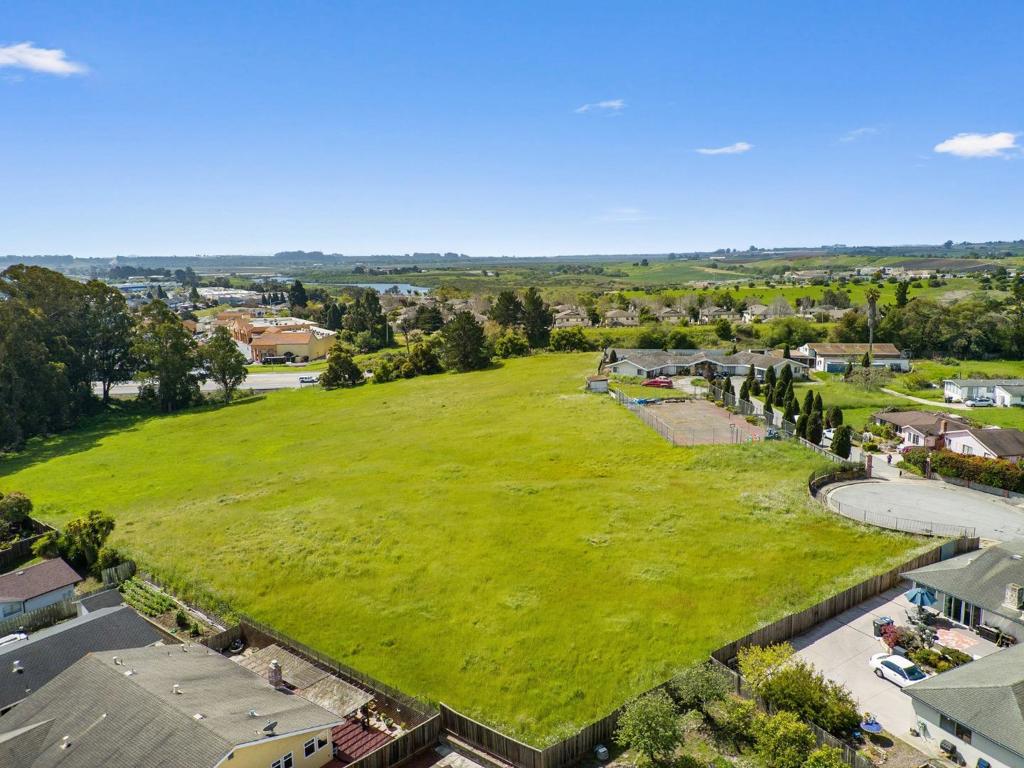 40 Eileen Street Property Photo 3