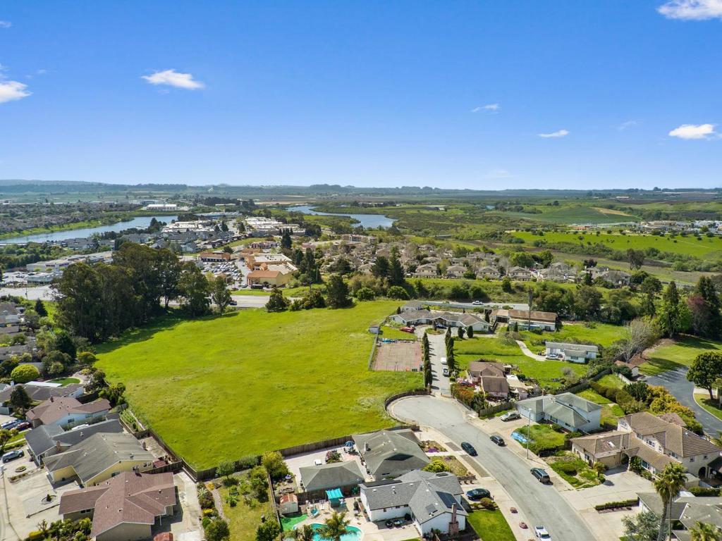 40 Eileen Street Property Photo 4