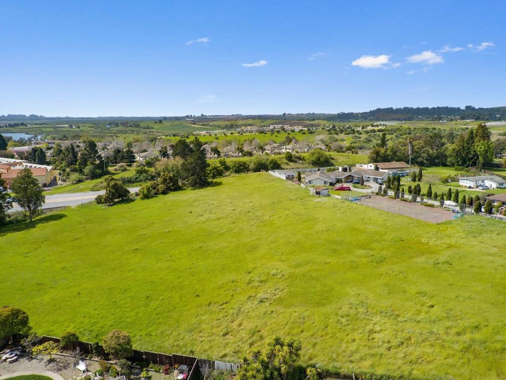 40 Eileen Street Property Photo 5