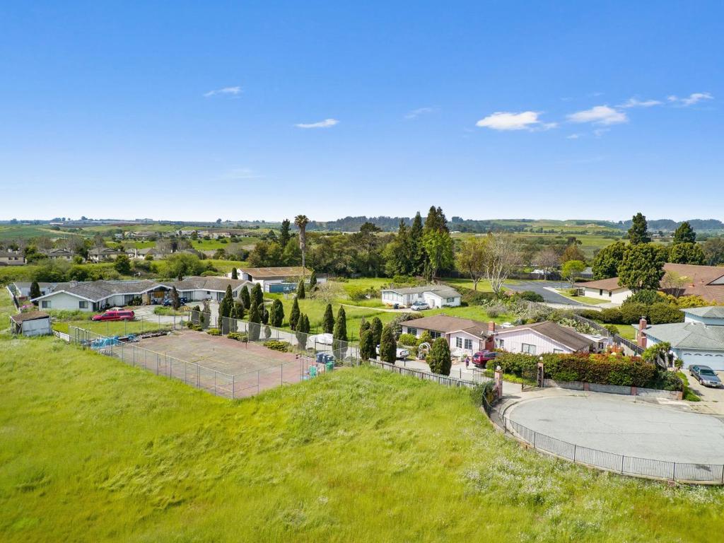 40 Eileen Street Property Photo 14