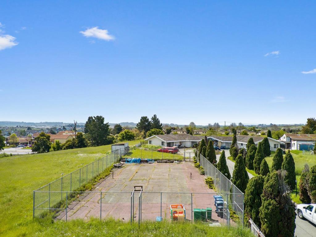 40 Eileen Street Property Photo 16