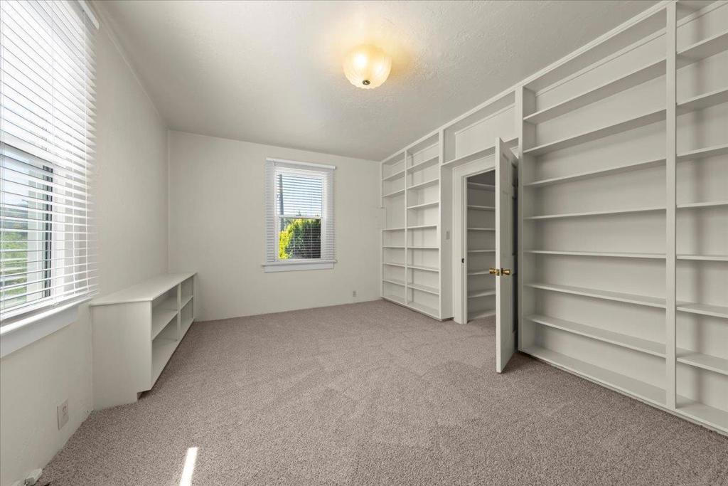 Hall Road Property Photo 17