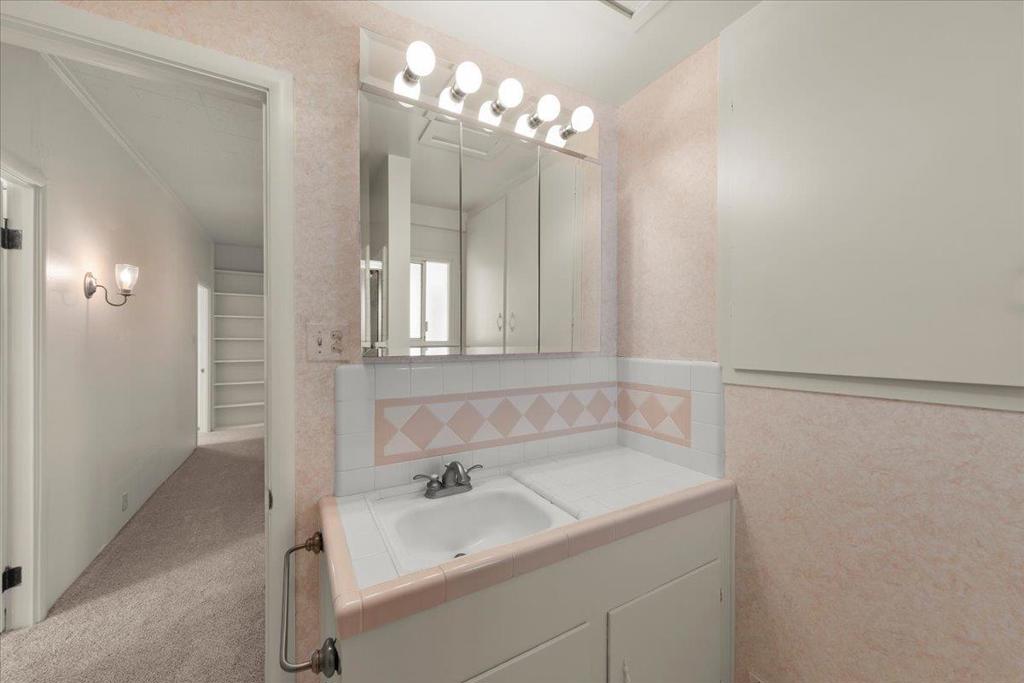 Hall Road Property Photo 18