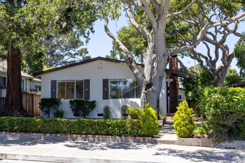 608 Congress Avenue Property Photo 1