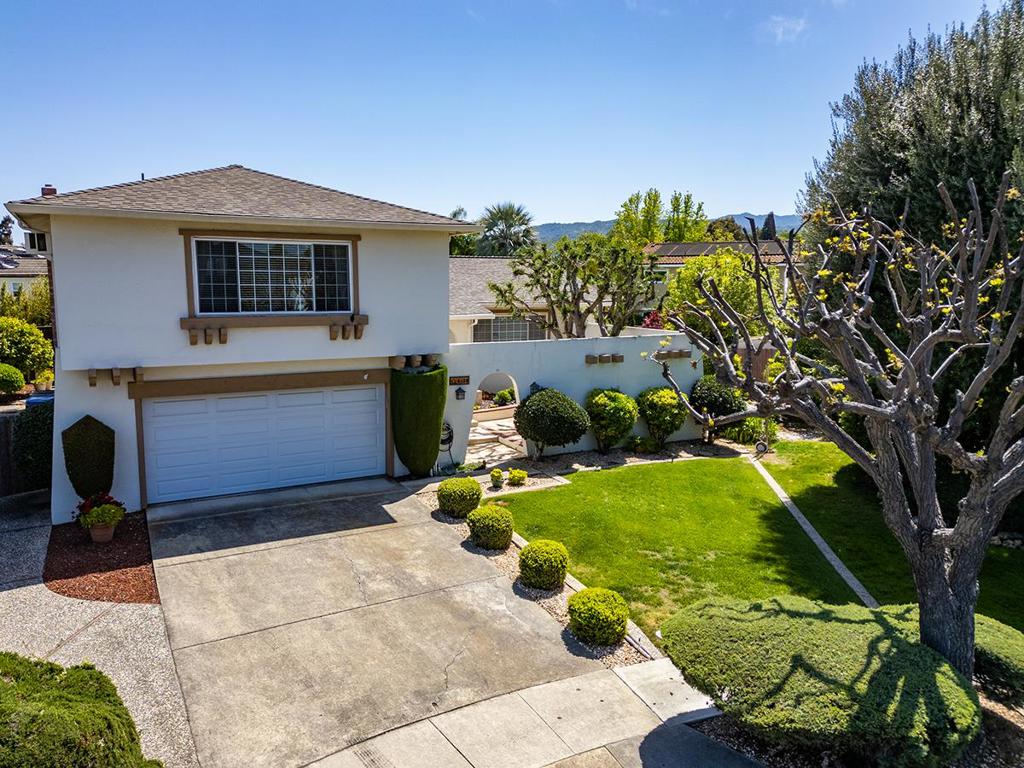 6128 Corte De La Reina Property Photo 1
