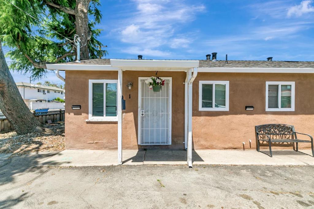 1555 Washington Street Property Photo 5