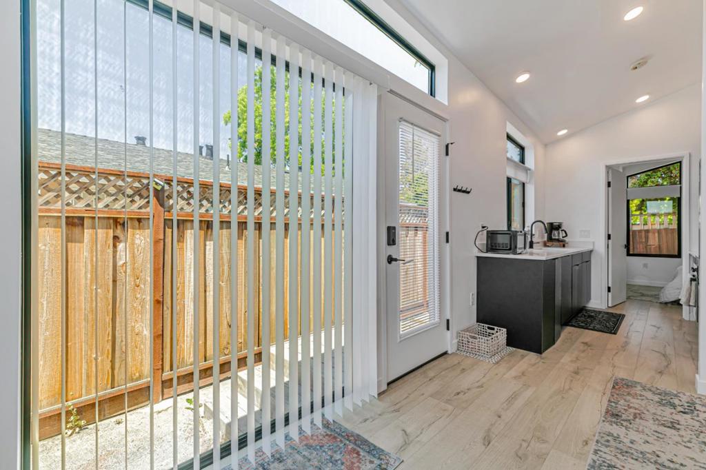 1555 Washington Street Property Photo 12