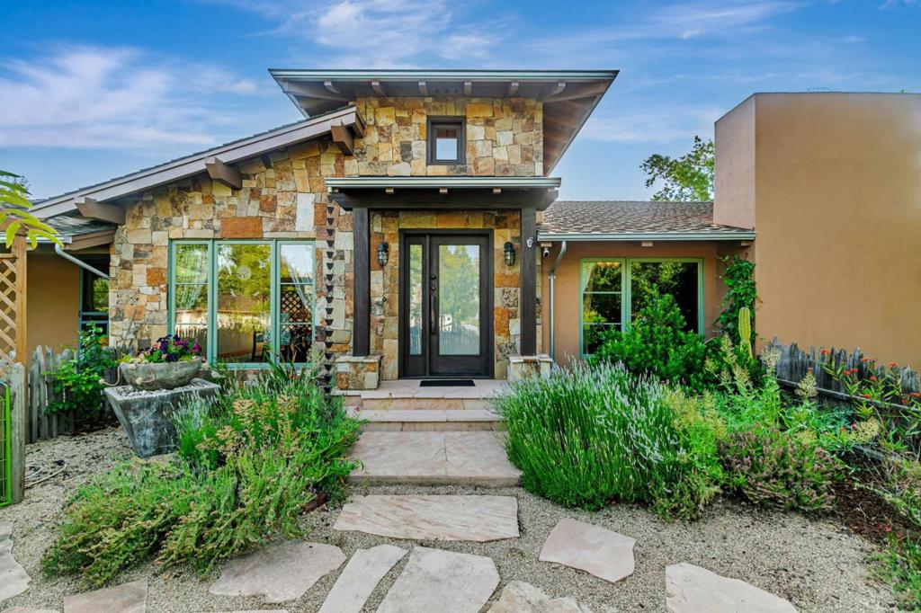 15393 Via Caballero Property Photo 1