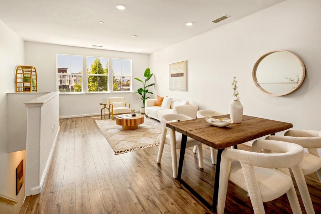 725 Garden Property Photo 1