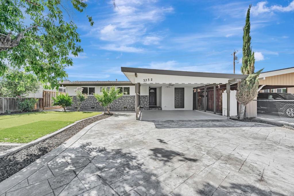 3332 Pepper Tree Lane Property Photo 1