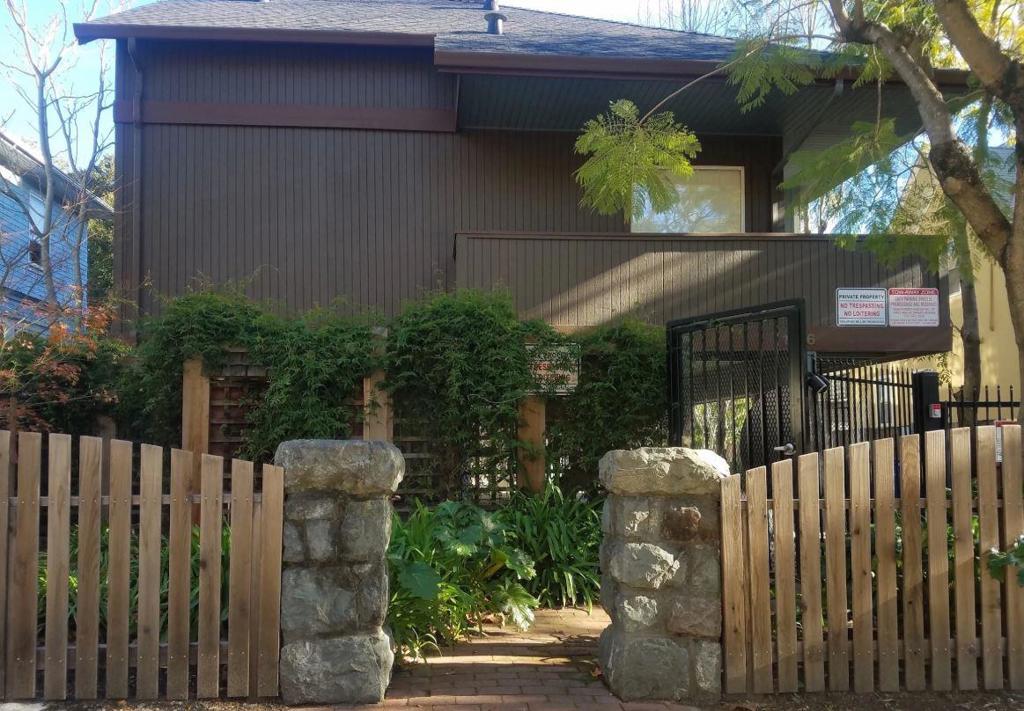 1476 Lincoln Avenue Property Photo 8