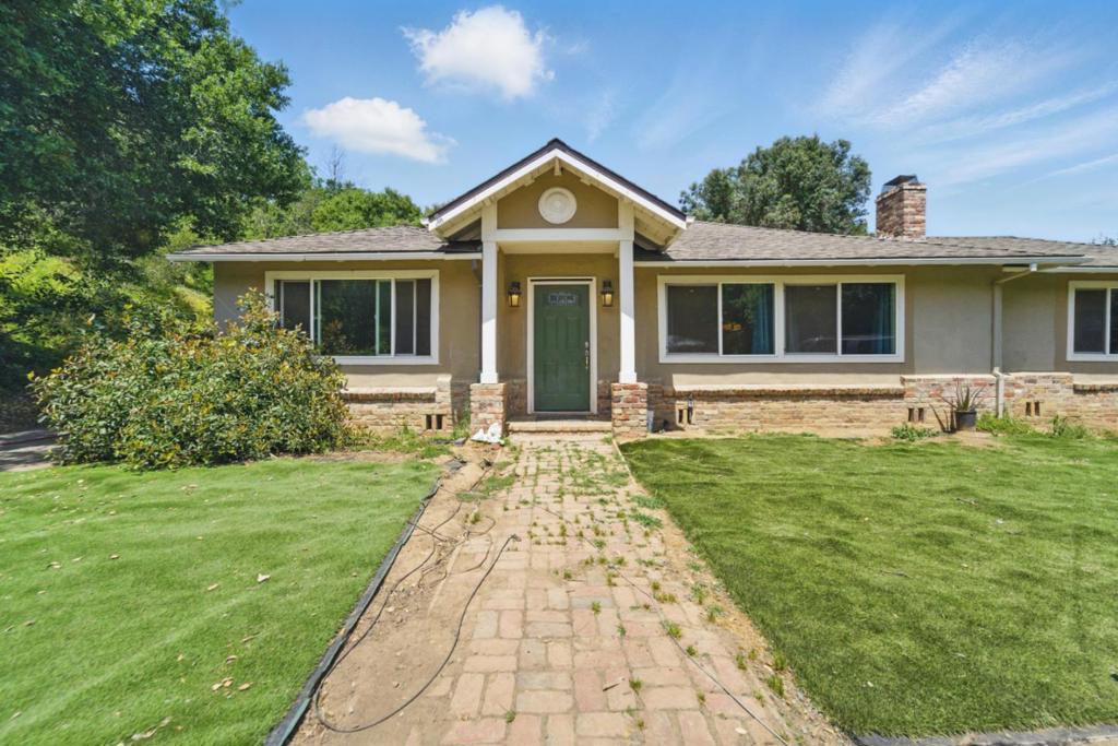 14111 Chester Avenue Property Photo 1