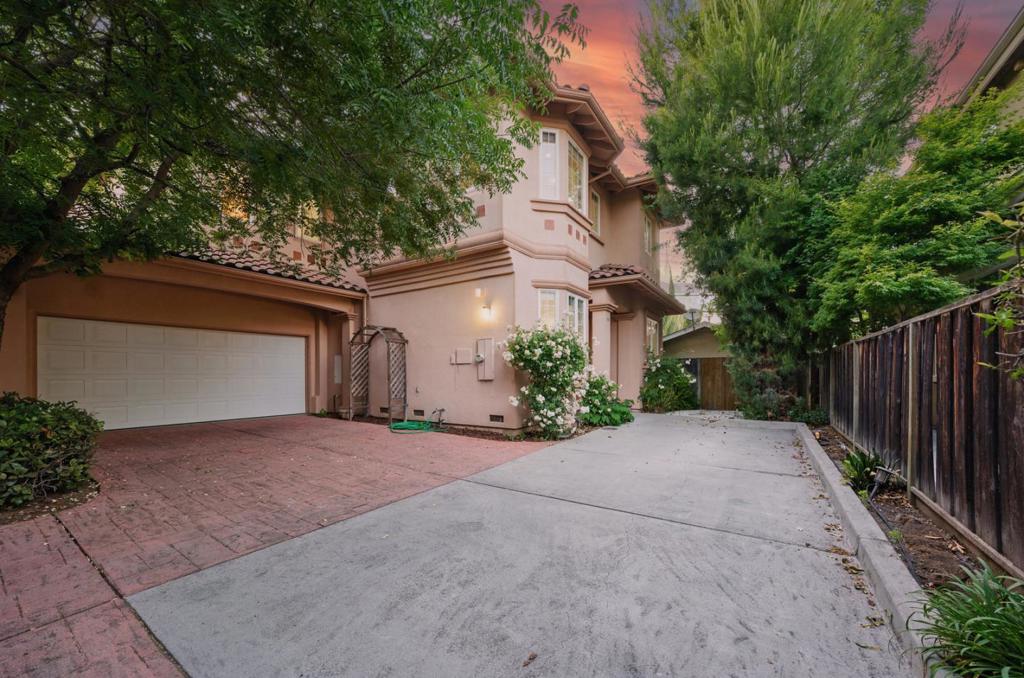 1729 Bucknall Road Property Photo 1