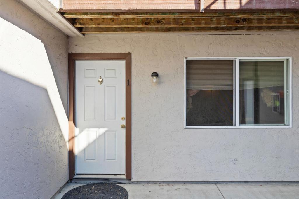 306 Beech Street Property Photo 6
