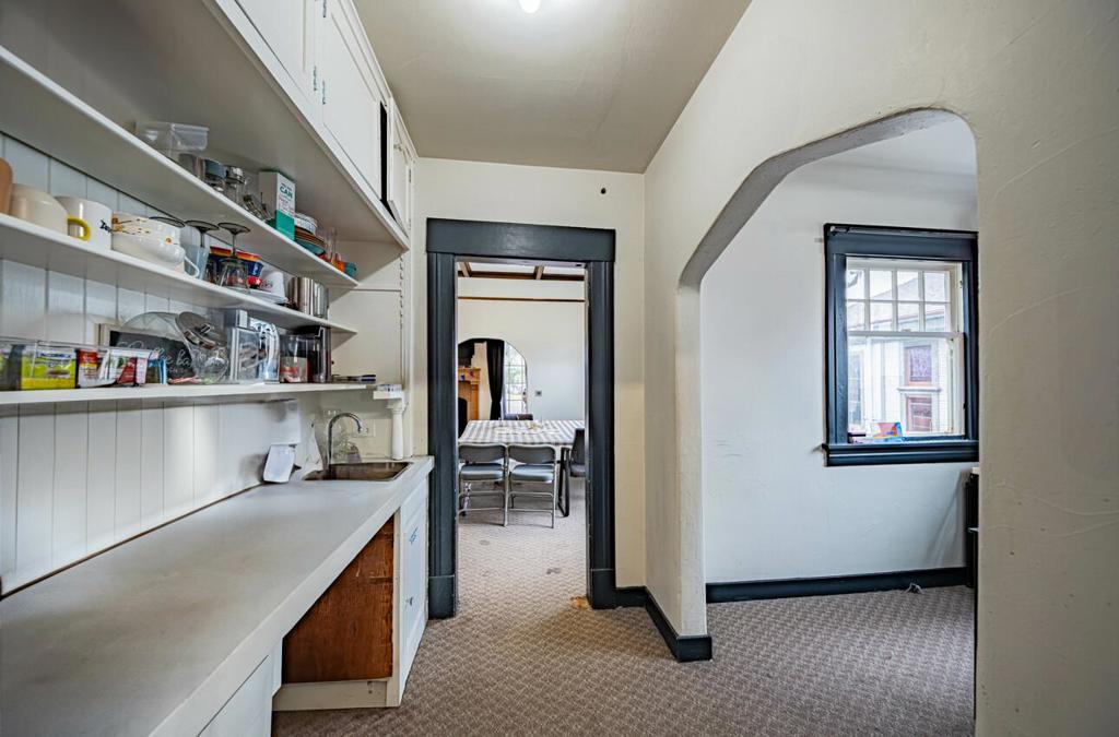 737 S Main Street Property Photo 11