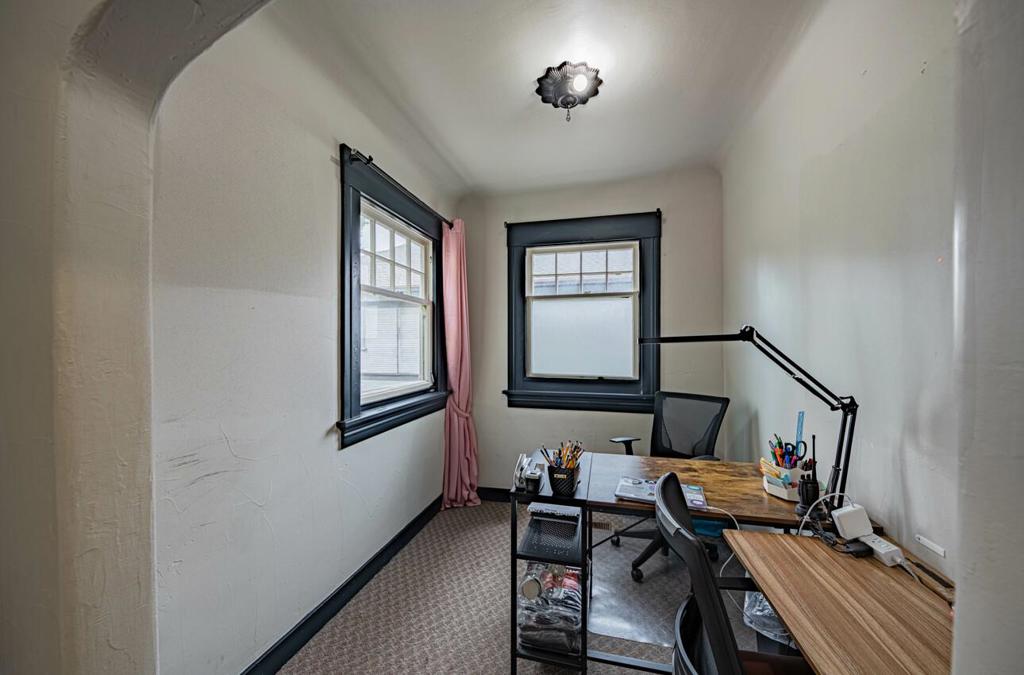 737 S Main Street Property Photo 12
