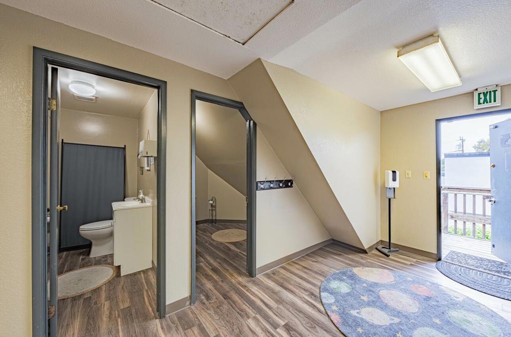 737 S Main Street Property Photo 25