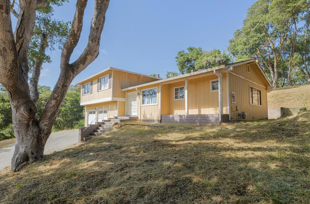 18105 Wylie Hill Lane Property Photo 1